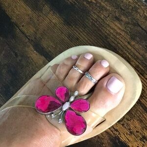 GUC Women’s 6.5 Skechers Pink Butterfly Sandals
